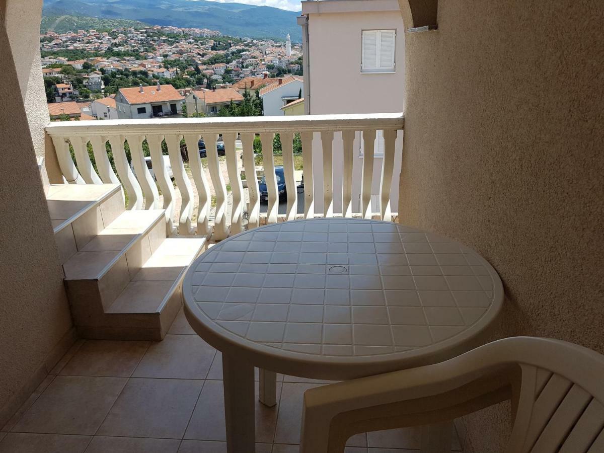 Apartments Mara Novi Vinodolski Exterior photo
